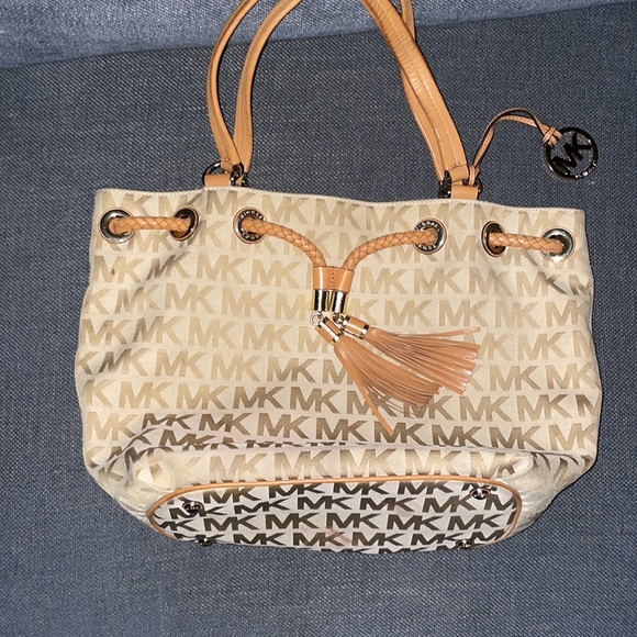 Michael Kors bag purse - Picture 15 of 17